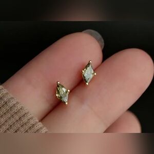 Trendy Boutique Gold Plated And Green Stud Earrings!